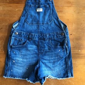 OSHKOSH girls 8 Shortalls DENIM frayed edge